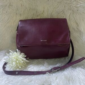 Matt & Nat Women's Burgundy Crossbody shoulder Bag